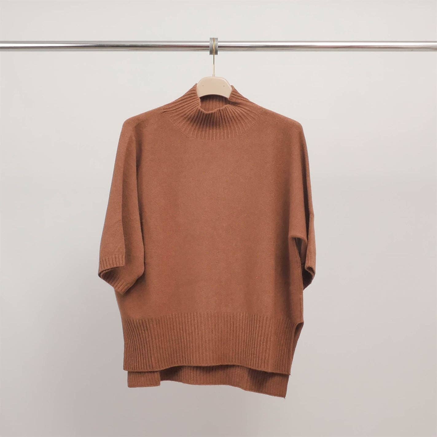 Kurzarm-Rollkragenpullover Braun – Zeitlose Eleganz für jeden Tag