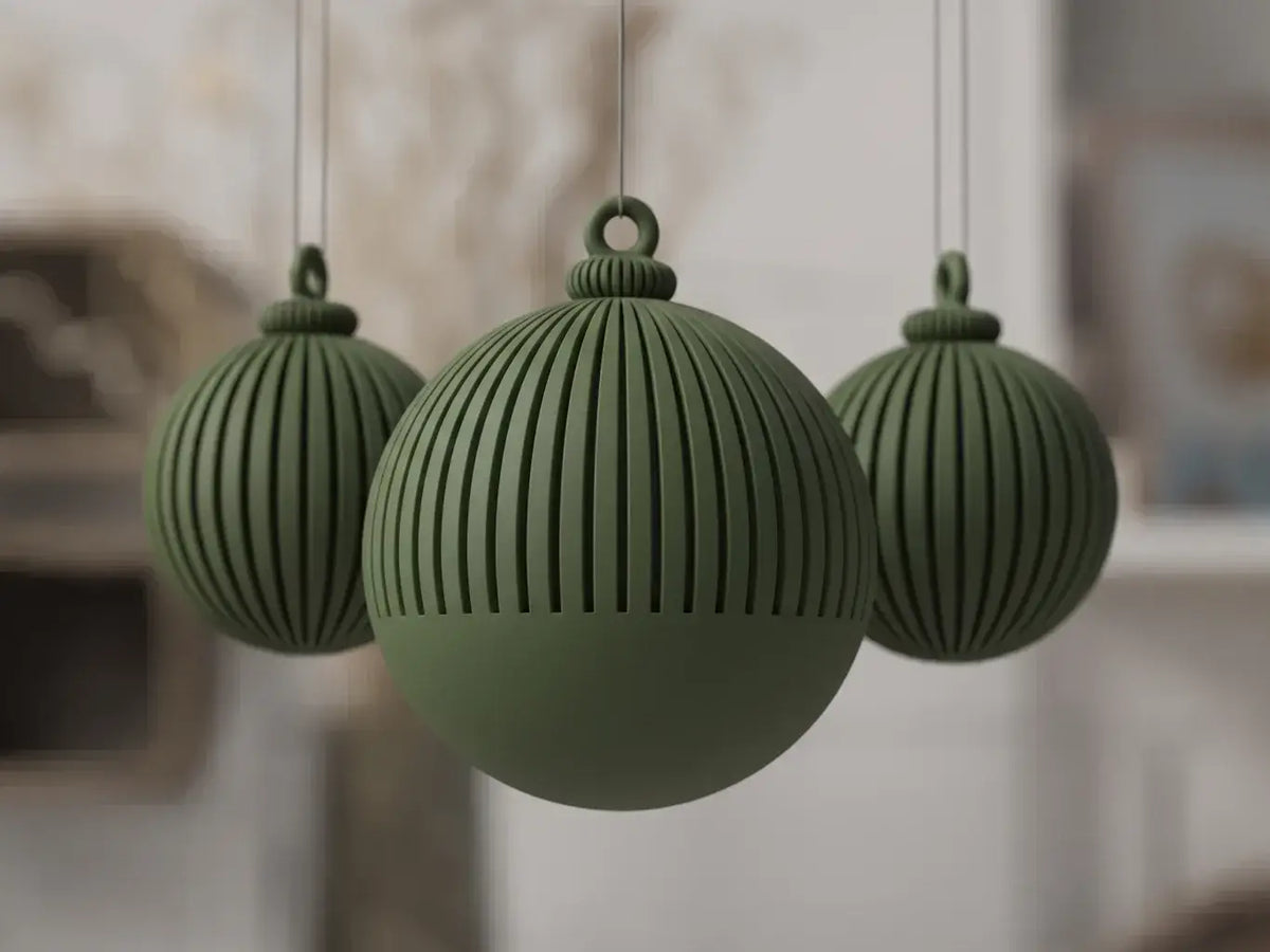 Yuki - Weihnachtskugel: Khaki-Grün / Halbgestreift Weihnachtsdekoration re3dline
