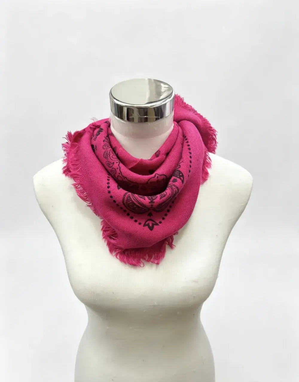 Kleines Quadrat-Halstuch mit Bandana-Motiv – 60×60 cm | Fuchsia | LINETA Schal LINETA
