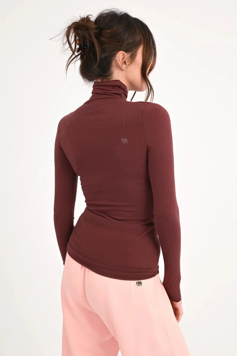 Rollkragen-Langarmshirt „Agena“ von Love Joy Victory (Größe M)