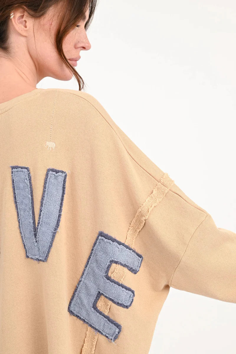 Oversize-Sweatshirt „Kriz“ mit LOVE-Patches | Love Joy Victory (Onesize)