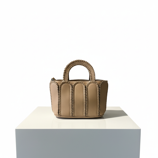 Elegante Handtasche in Beige | Zeitloses Design mit Ziernähten Tasche Das Zierwerk
