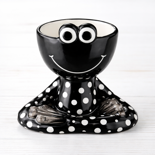 Übertopf „Findus“ – Lustiger Frosch aus Keramik in Schwarz mit Punkten Übertopf Das Zierwerk