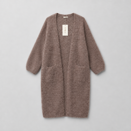 Lange Damen Strickjacke in Taupe – mit Mohair, kuschelig & offen geschnitten Strickjacke Das Zierwerk