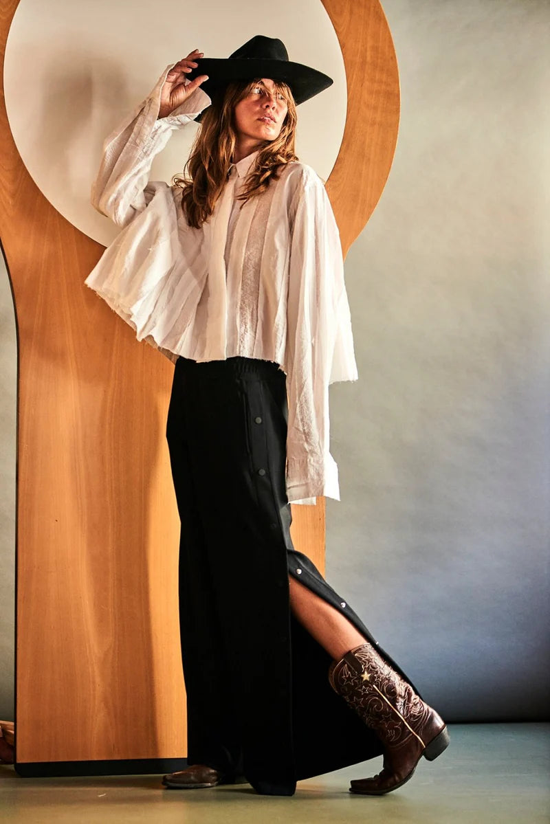 Sweatpants „Hylo“ – Style & Komfort mit seitlicher Knopfleiste (S) Hose Love Joy Victory