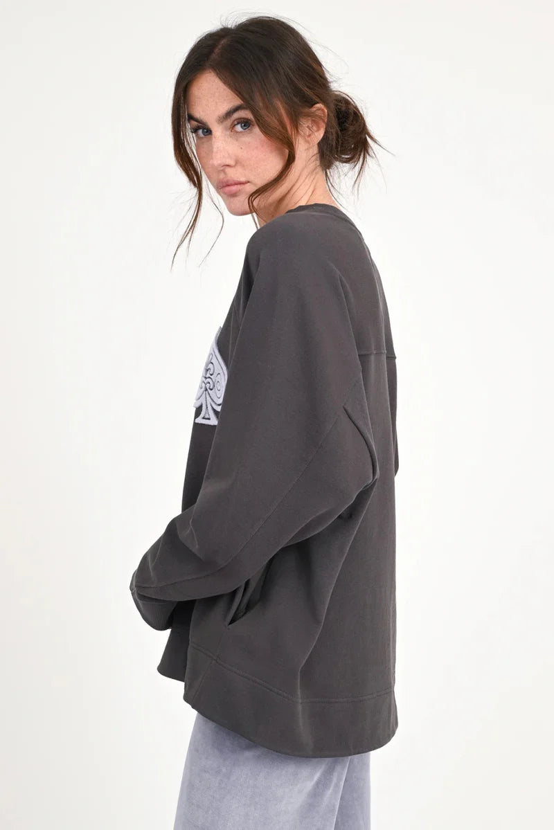 Flockprint Sweatshirt mit Pik-Zeichen – Love Joy Victory (Größe M / L)