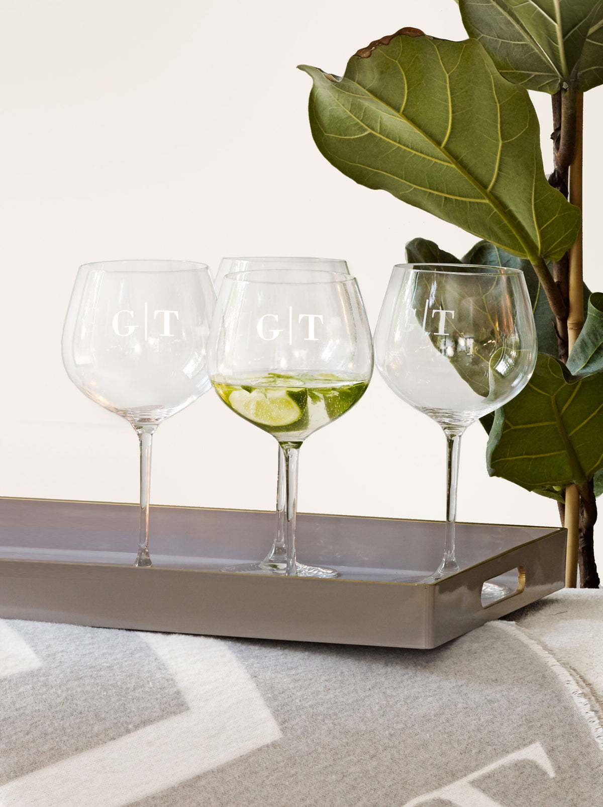 Gin Tonic Glas mundgeblasen mit Gravur G|T – Zelected by Houze – Das Zierwerk