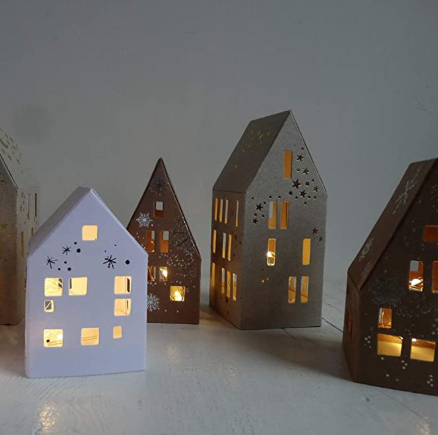 Kleine Winter Lichthäuser